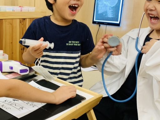 保育園の中にピザ屋さんと病院！？